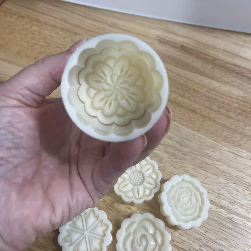 Set Of 4 Round & Square Mold Bath Bomb/shower Steamer Hand Press Or Cookie Press